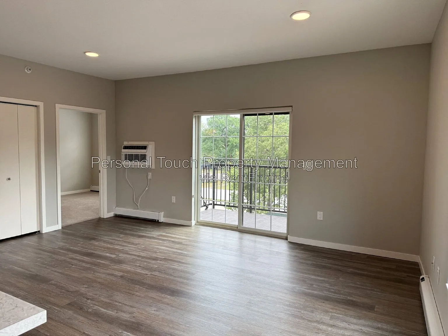 2 bed, 2.0 bath, $1,395 — Photo 2