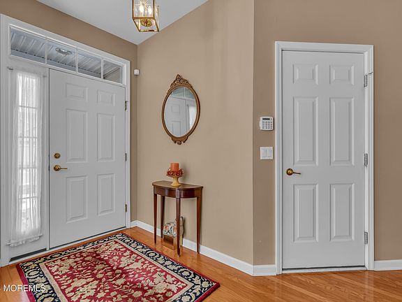 4th image of 447 Monticello Lane