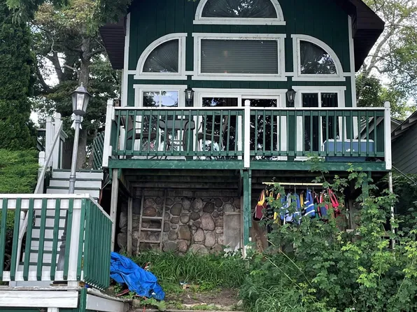 4476 Duesberry Dr, Hale, MI 48739