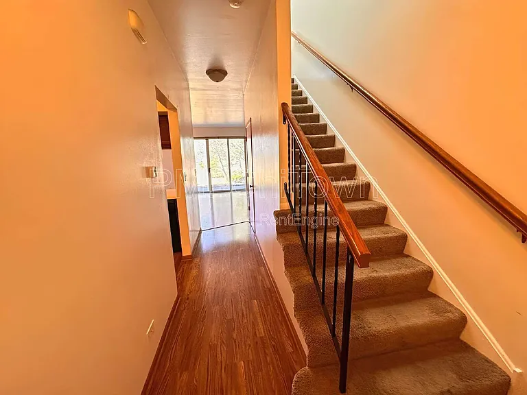1172 Regency Dr — Photo 7