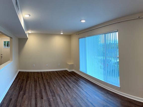 3rd image of 3614 Pickering Ave Unit A