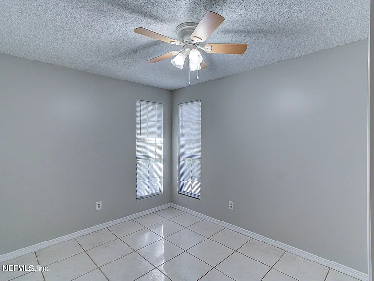 4641 Yerkes St — Photo 11