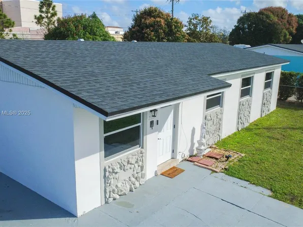 2901 NW 179th St, Miami Gardens, FL 33056