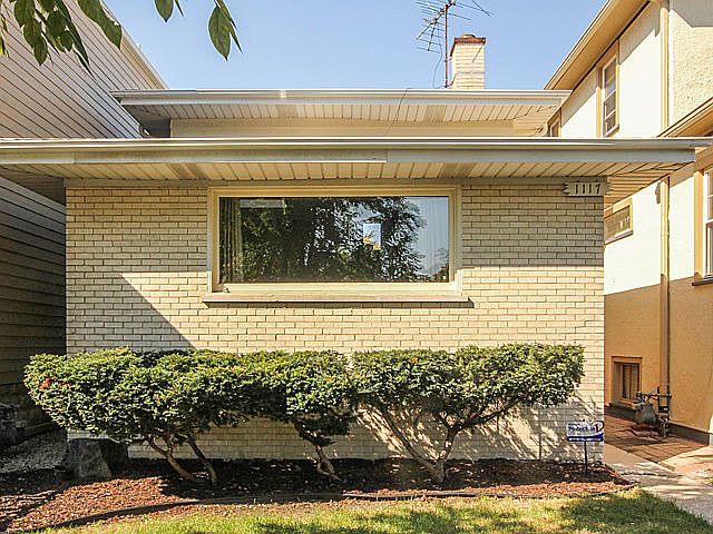 1st image of 1117 S Harvey Ave