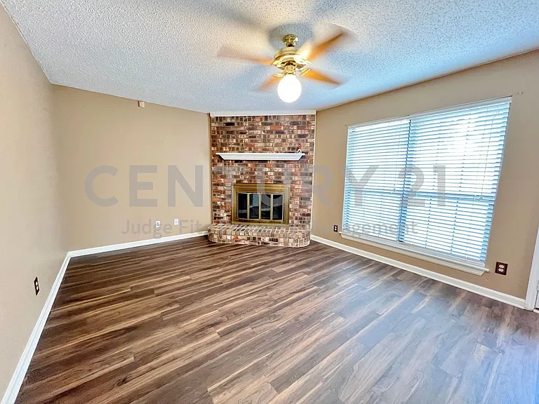 2019 Longmeadow Ct — Photo 10