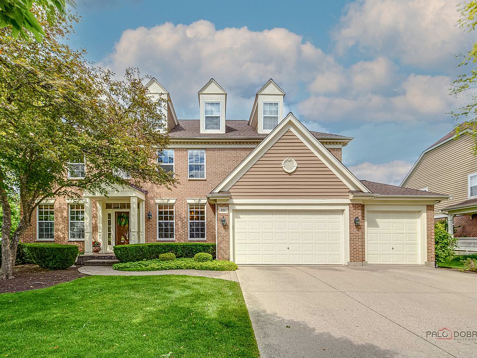 1st image of 221 Camargo Ct