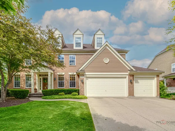221 Camargo Ct, Vernon Hills, IL 60061