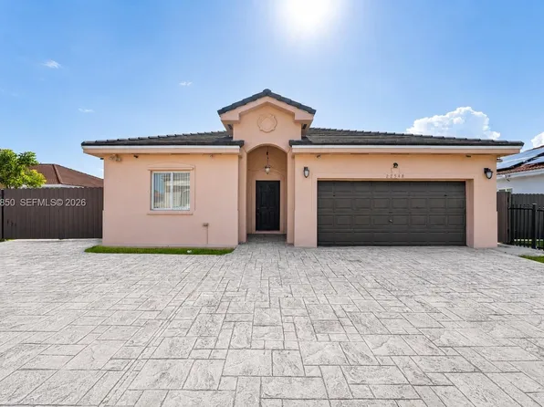 22548 SW 102nd Path, Miami, FL 33190