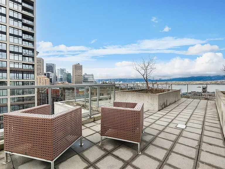 66 Cordova St W #1011 — Photo 22