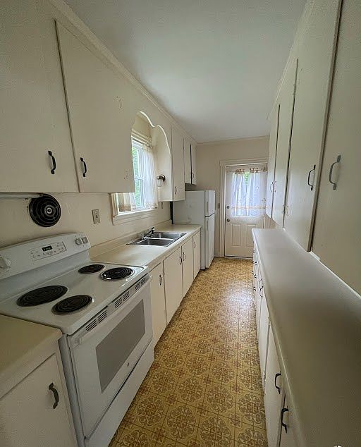 2nd image of 1042 Bridgton Rd #2
