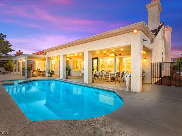 2900 Crown Ridge Dr, Las Vegas, NV 89134