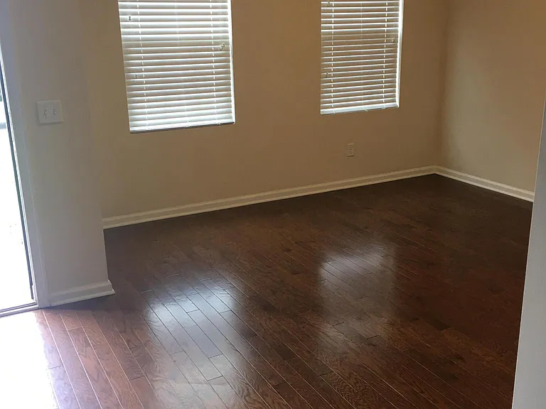 332 Fox Ridge Ln — Photo 19