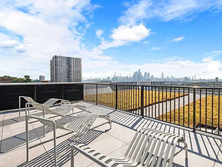 620 Palisade Ave #404 — Photo 16