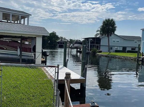 10230 W Hadley Ct, Homosassa, FL 34448