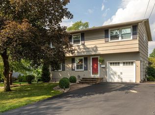 12 Oriole Path, Liverpool, NY 13090