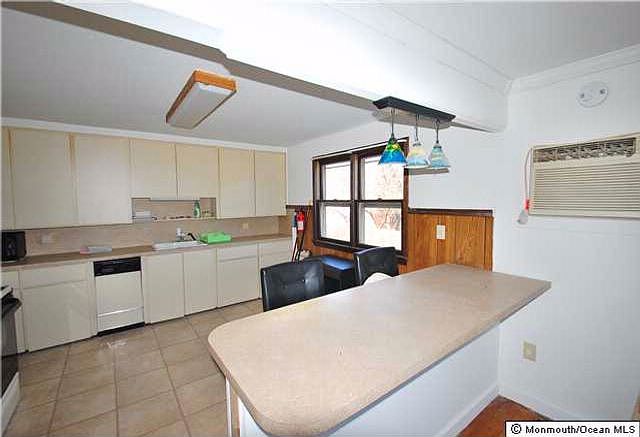 2nd image of 49 Franklin Ave