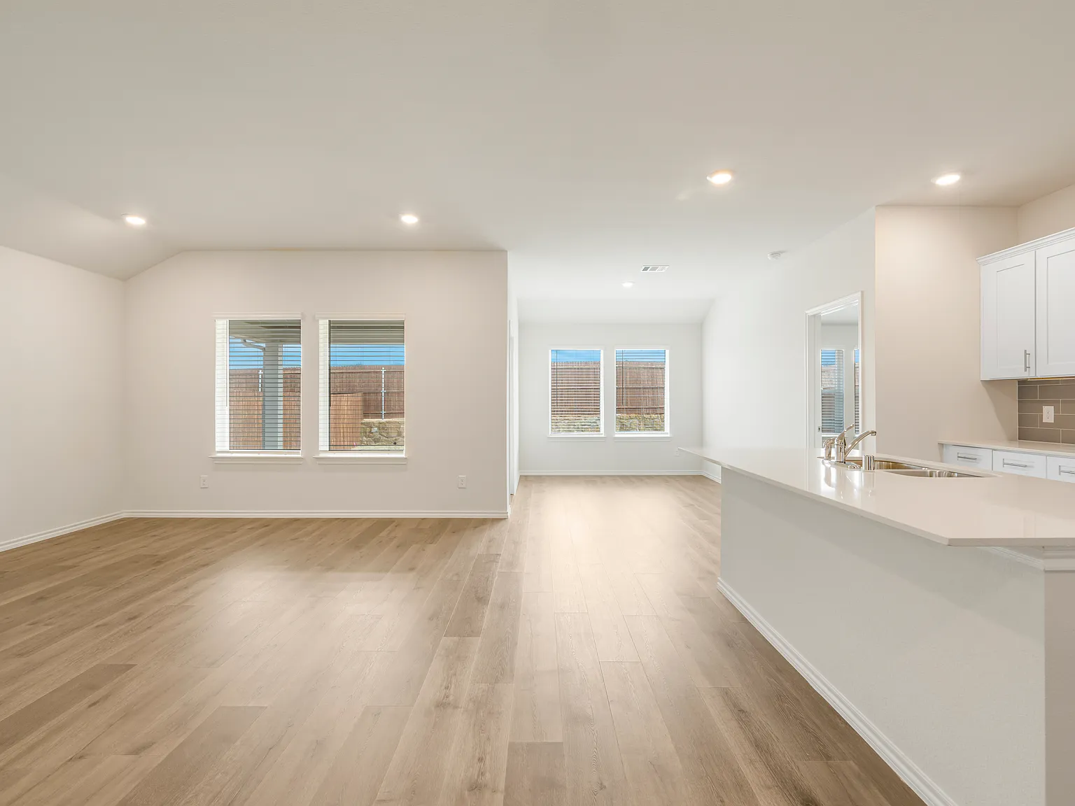 617 Camden Drive — Photo 4