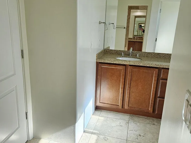 4113 N 22nd St #10A — Photo 37