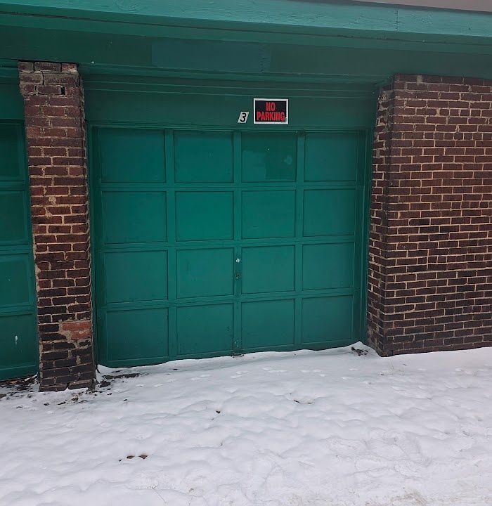 2nd image of 2000 Monroe St #3