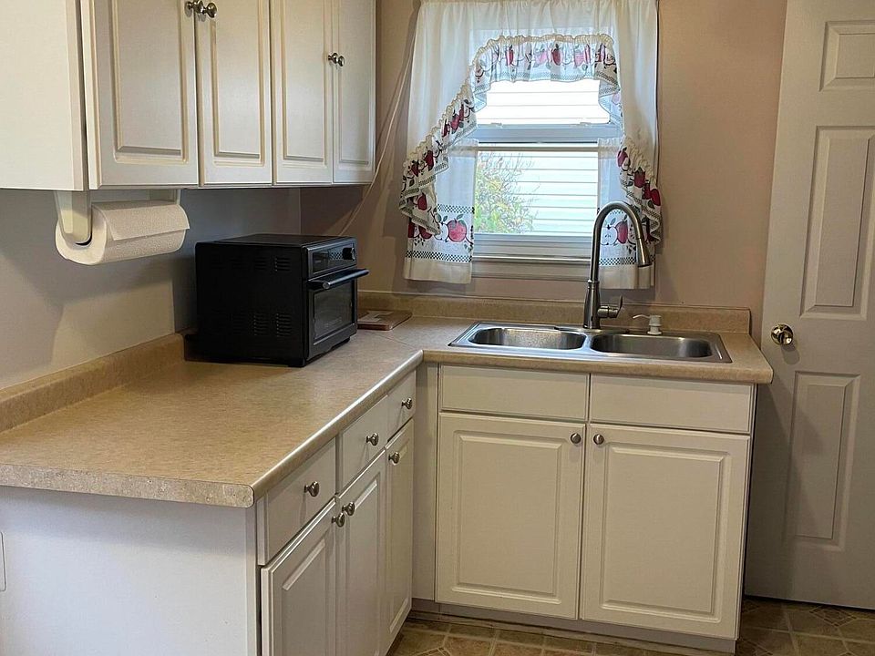 1857 Council Ave, photo 6