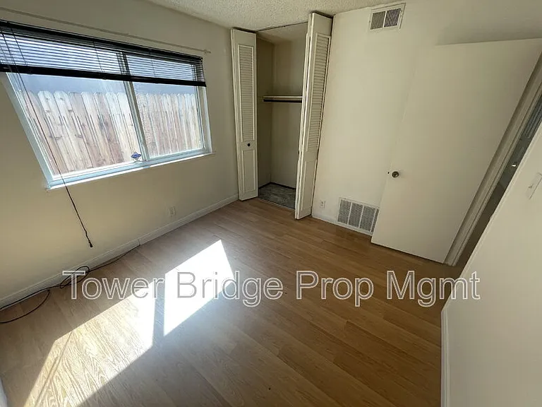 9400 Appalachian Dr — Photo 32