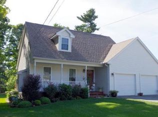 10 John St, East Longmeadow, MA 01028