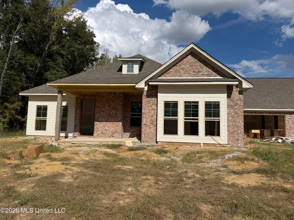 2141 Freedom Ring Dr, Brandon, MS 39047