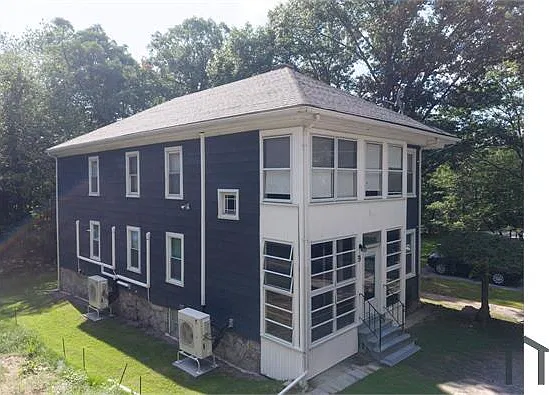 3 bed, 1150 sqft, $2,250 — Photo 2