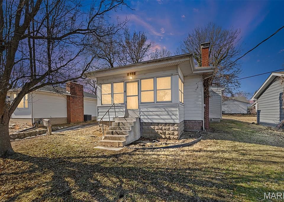 1st image of 1912 Myrtle St