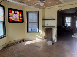 37 Longfellow St, Dorchester, MA 02122