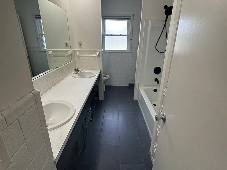 840 N Waddington Ave — Photo 9