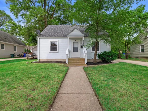 6708 15th AVENUE, Kenosha, WI 53143