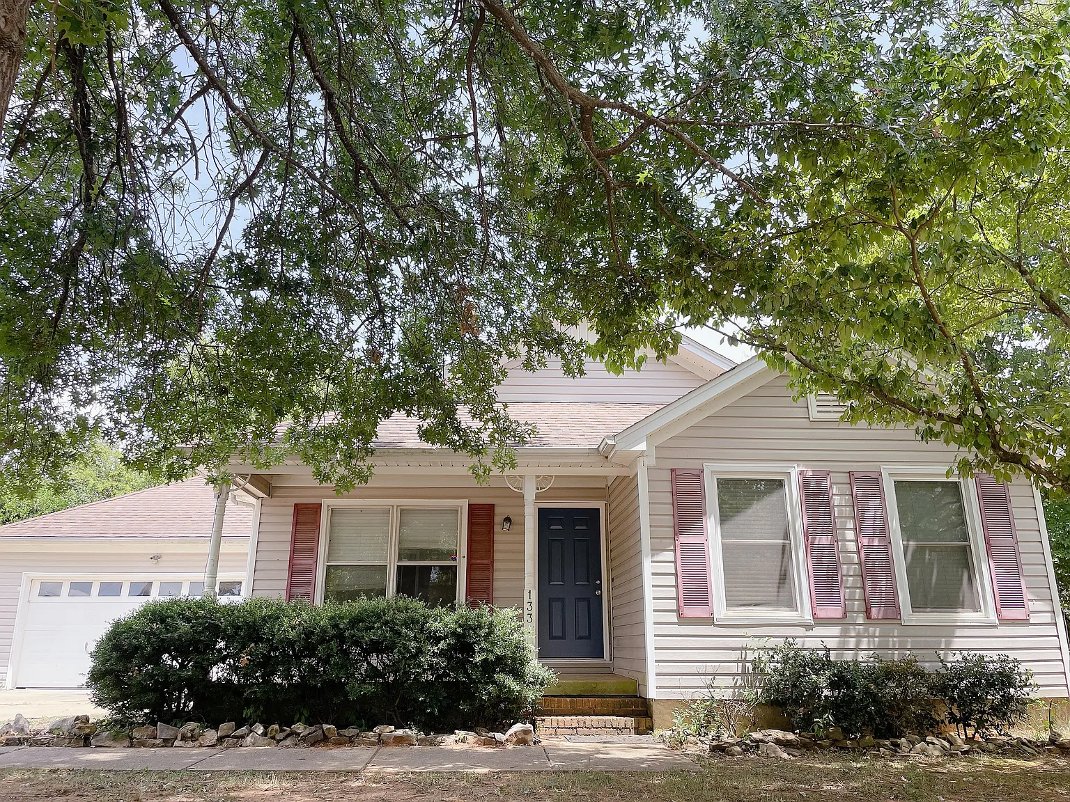 3 bed, 1725 sqft, $1,995 — Photo 2