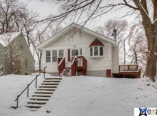 4133 Maple St, Omaha, NE 68111