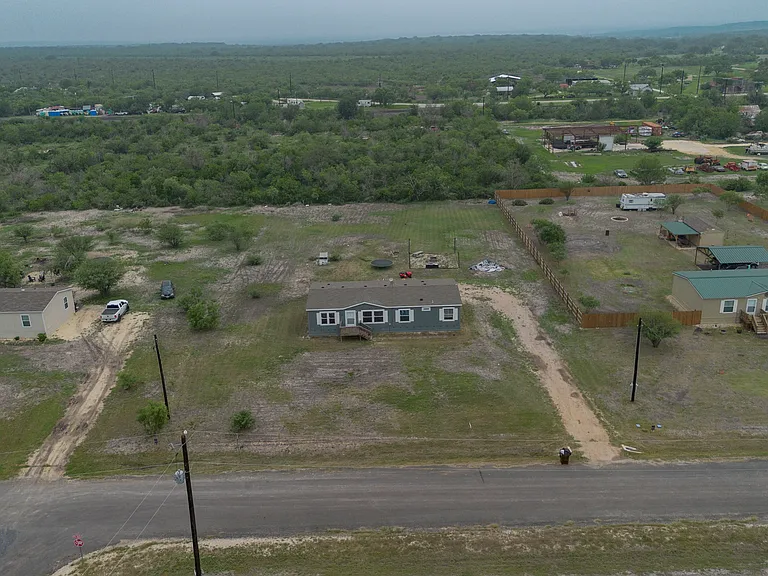 240 Private Road 4653 — Photo 27