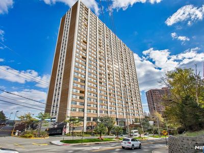 250 Gorge Rd APT 22K, Cliffside Park, NJ, 07010