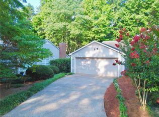 128 Pebble Ridge Ln, Winston Salem, NC 27104