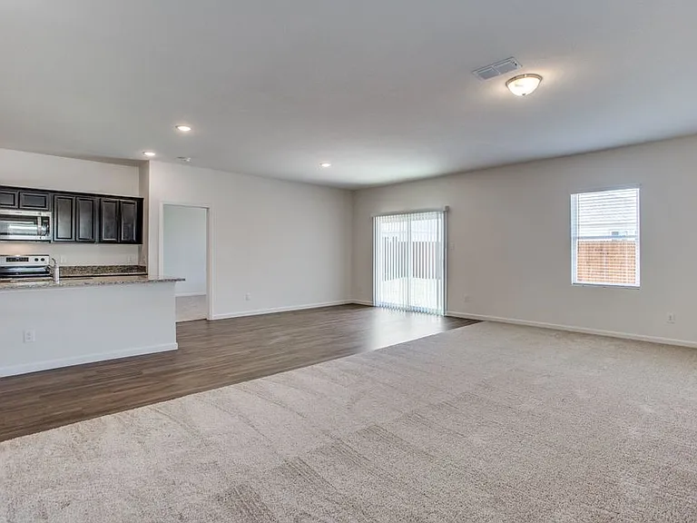 304 Briar Cv — Photo 6