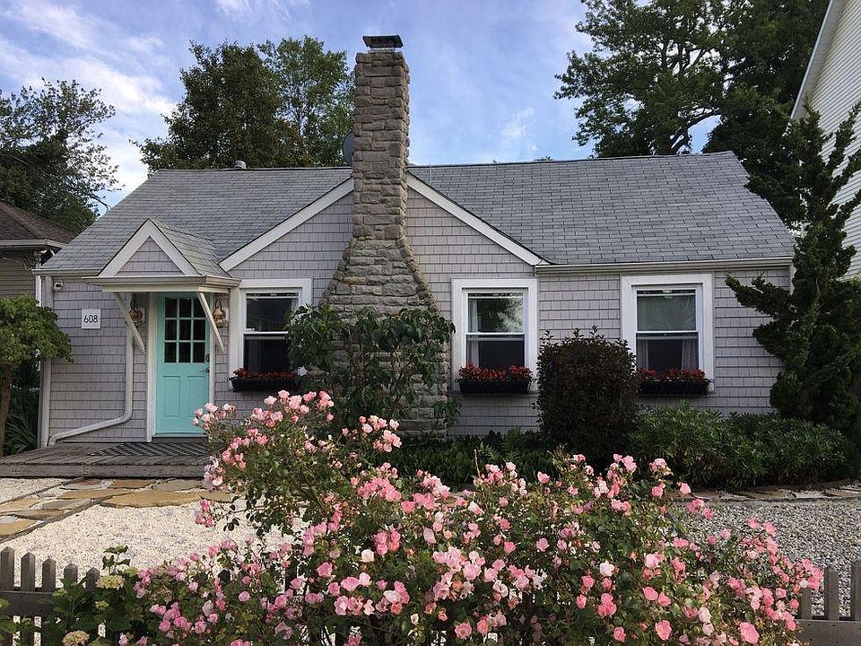 Point Pleasant Beach Cottage half mile to beach (Maryland Avenue beach entrance)