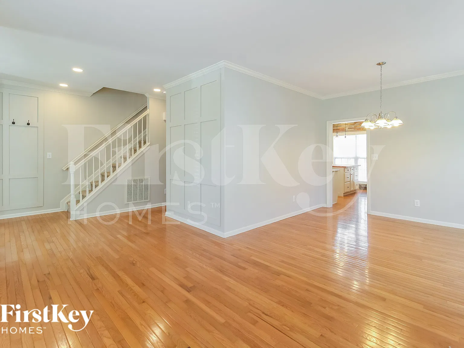 3 bed, 2.5 bath, 2444 sqft, $2,900 — Photo 3