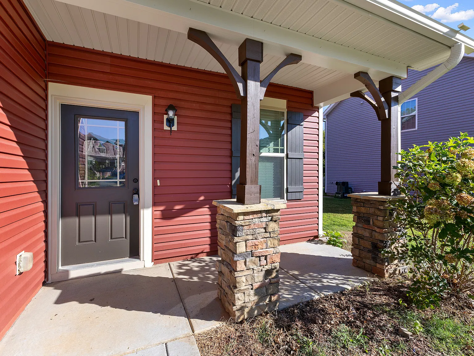 3 bed, 2.5 bath, 1510 sqft, $1,950 — Photo 3