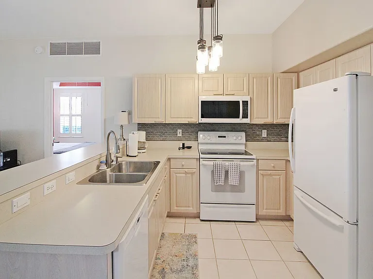 1103 L Pavia Blvd — Photo 6