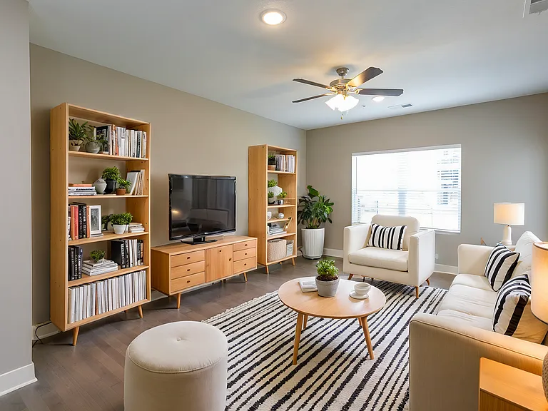 Brighton Crossing Apartments — Photo 42