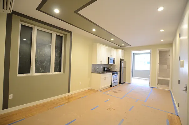 Rented by Miron Realty Group | media 19