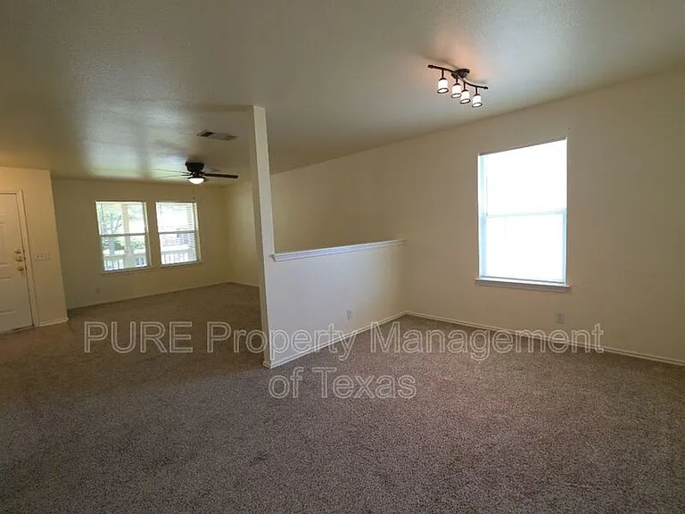 609 Losoya Ct — Photo 10