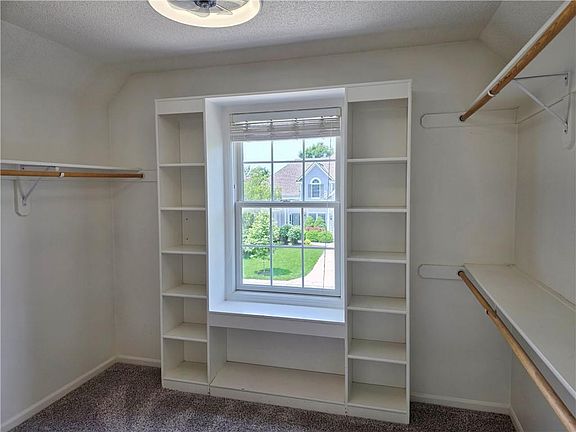 3rd image of 15647 S Widmer St