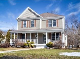 87 Main St, Upton, MA 01568