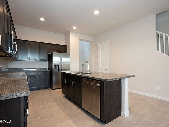 3rd image of 1163 E SPRUCE Drive