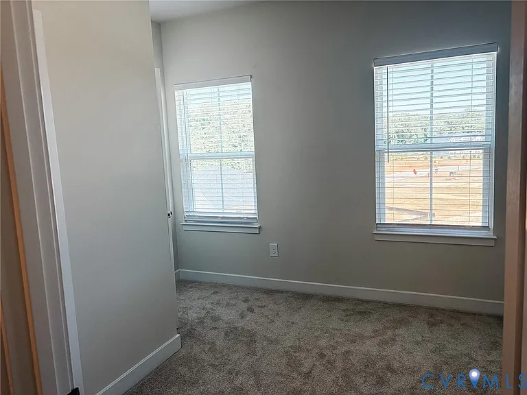 4821 Cloverleigh Dr — Photo 9