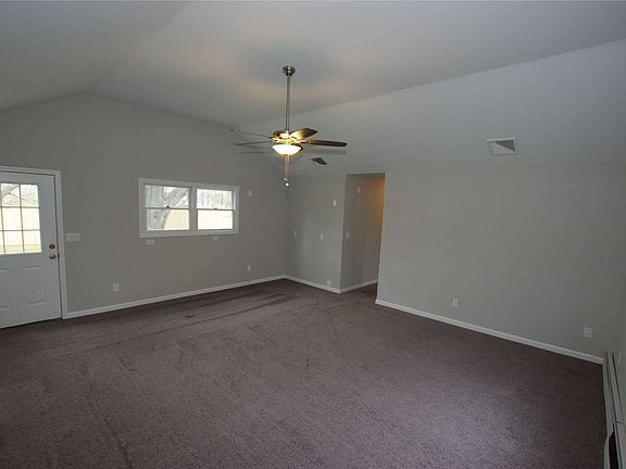 3rd image of 24 Floral Ave